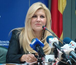 Elena Udrea, ministrul dezvoltarii regionale si turismului