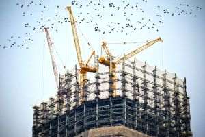 Volumul lucrărilor de construcţii a crescut în martie ca serie brută cu 36,6%, faţă de luna precedentă