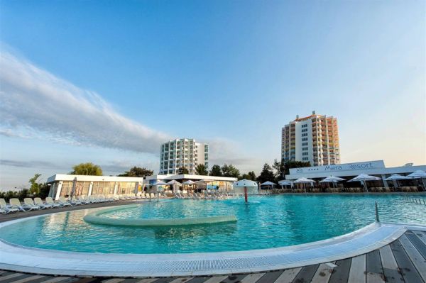 Hotelurile Cocor şi Pajura din Venus s-au transformat în Mera Resort