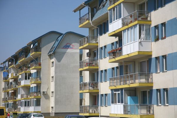 Peste 12.000 de locuinţe ANL aşteaptă să fie vândute tinerilor