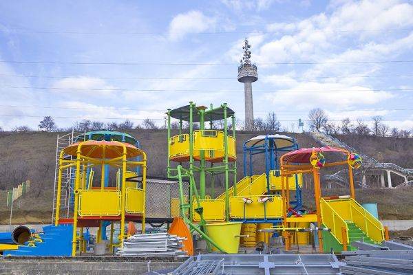 Galaţi: Aqua Park-ul de la la Plaja Dunărea, aproape de realizare