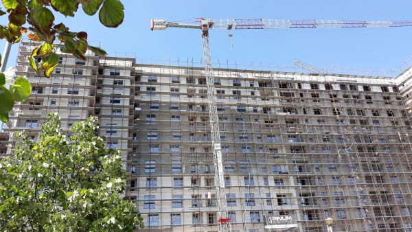 Preţurile de vânzare ale apartamentelor vechi şi noi - creştere de 14%, în mai